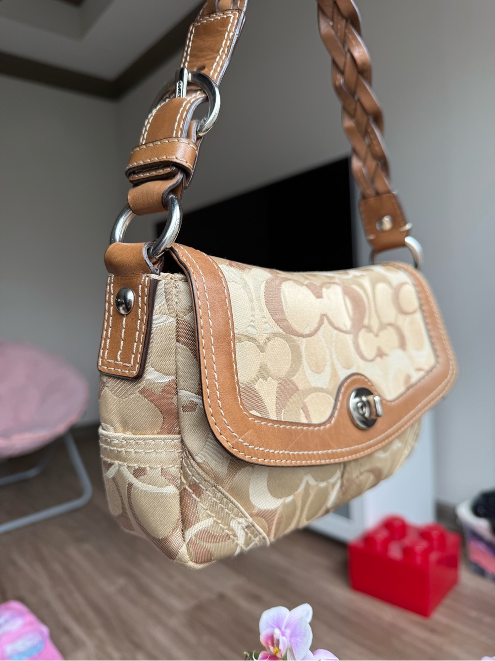 Early 2000s Coach shoulder bag - Picture 2 of 5